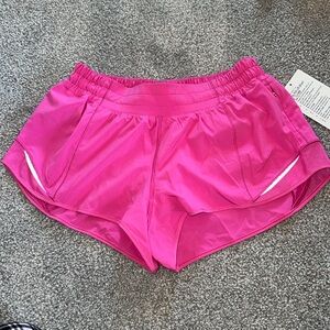 Lululemon low rise hotty hots 2.5
